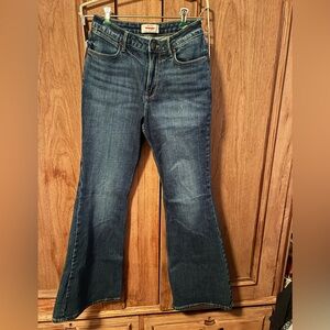 Women’s Wrangler High-Rise Fierce Flare size 6